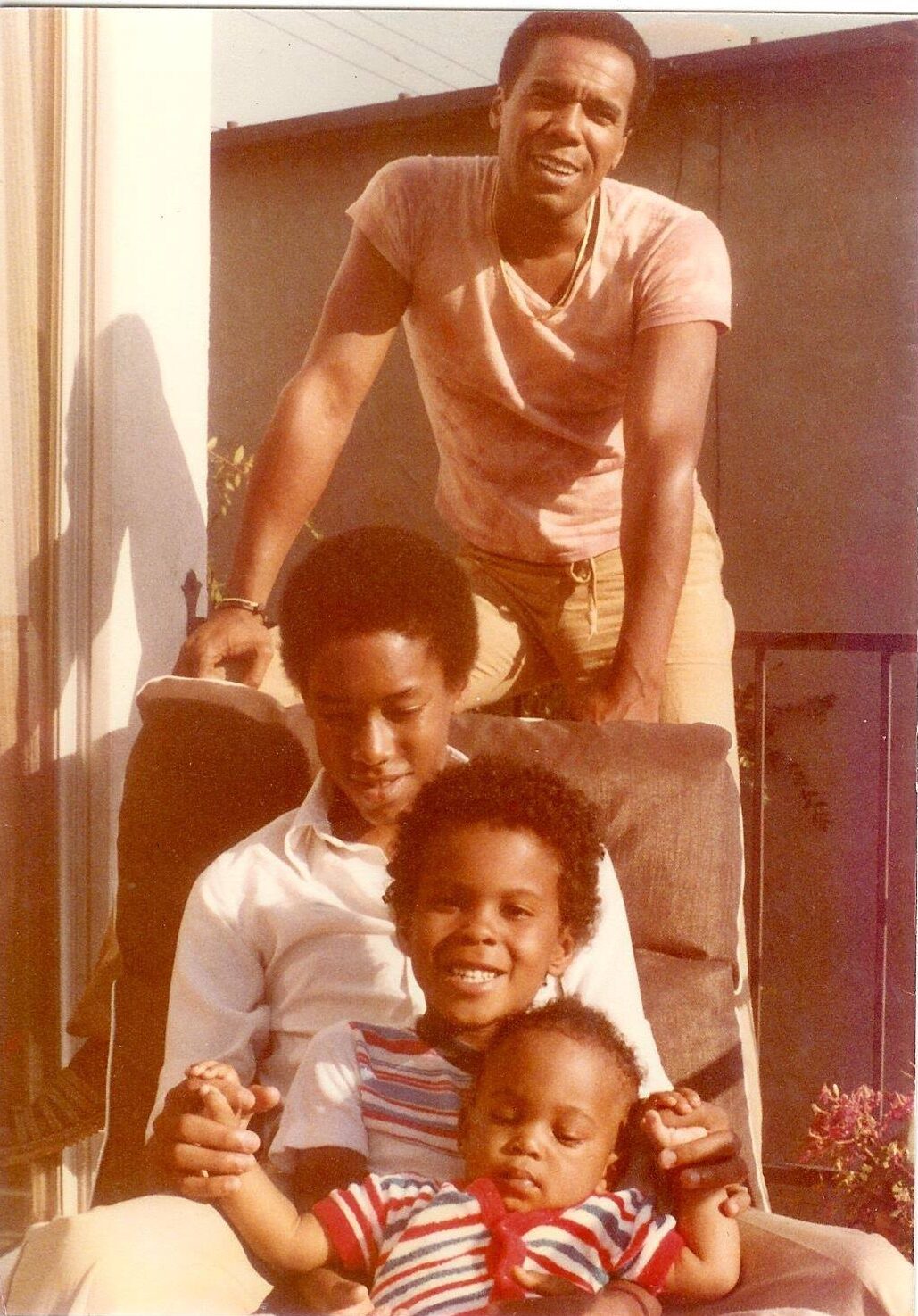 Robert Hooks – I For Color